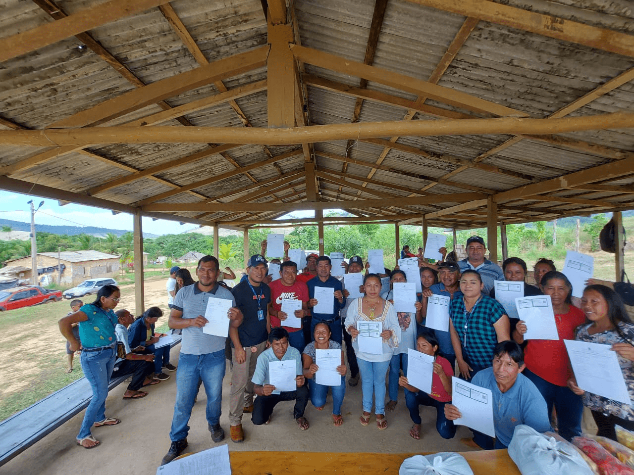 Read more about the article Prefeitura de Uiramutã entrega Certificado de Cadastro Nacional da Agricultura Familiar aos produtores